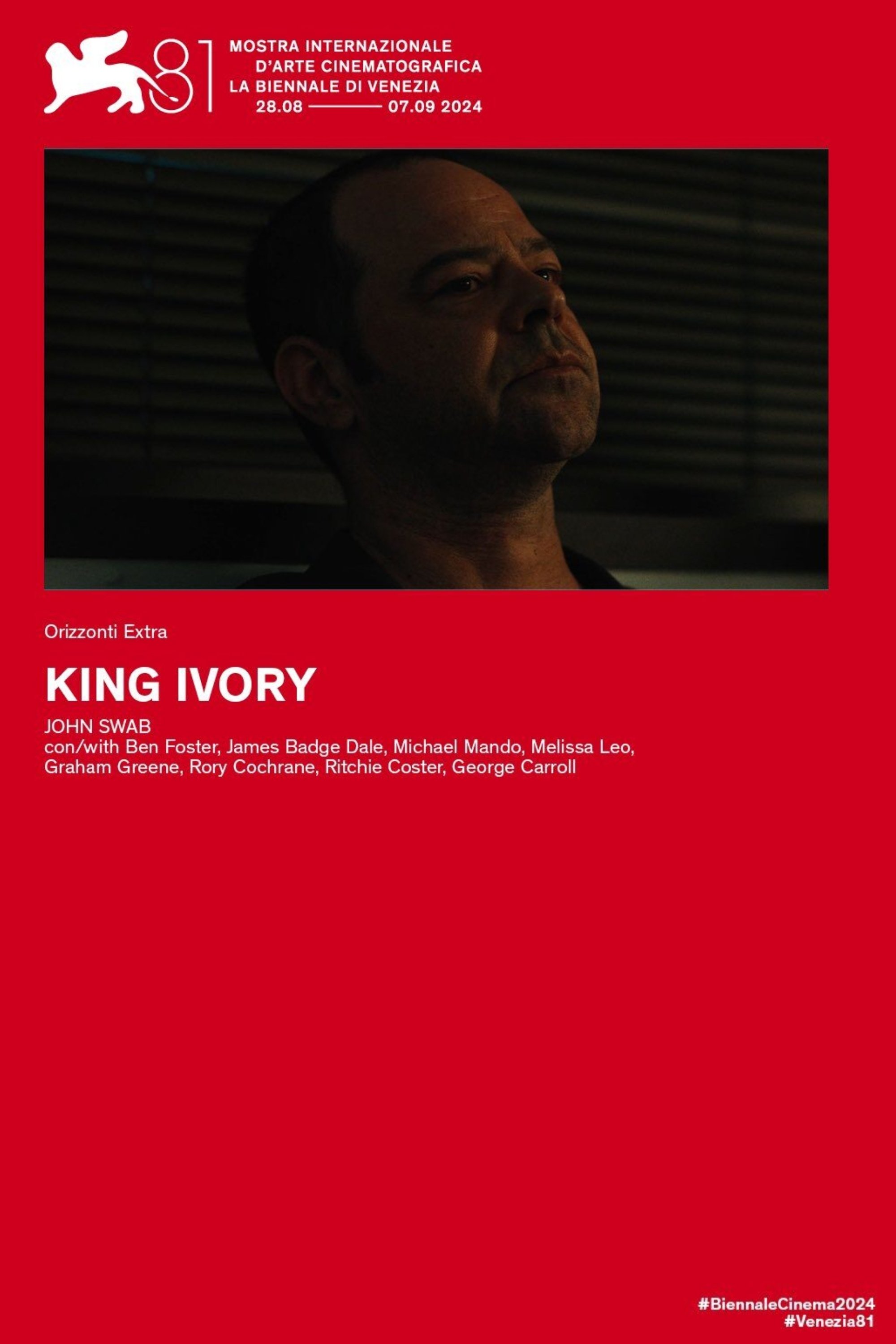 King Ivory Wallpaper